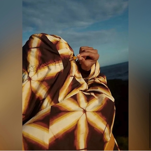 NWT FP Movement Singin' In The Rain Packable Jacket in Golden Shibori Small $198 - Picture 5 of 10